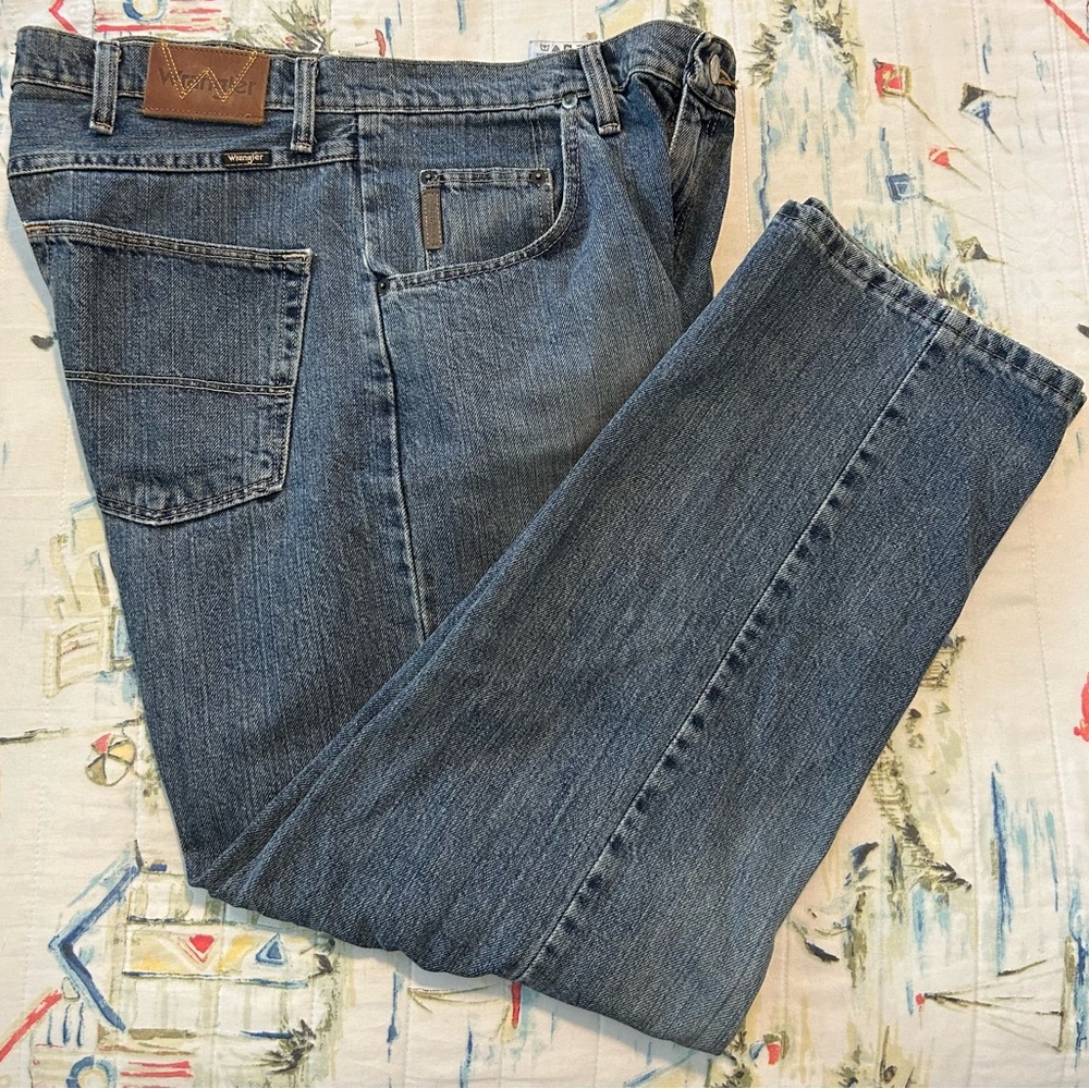 Men’s Wrangler Regular Fit Blue Jeans
